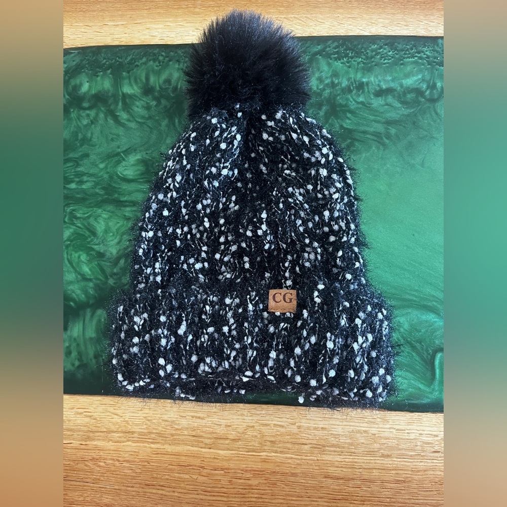 Kids Black & White Pom-Pom Beanie